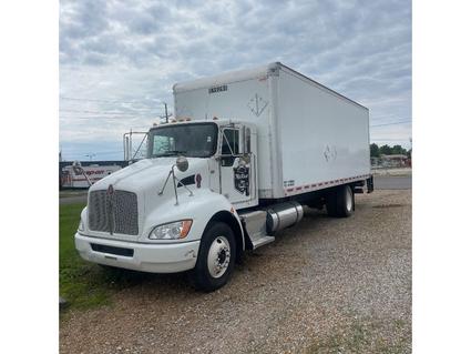 2016 Kenworth T270 Sedalia MO