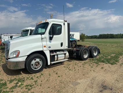 2015 Freightliner Cascadia 125 Wolf Point MT