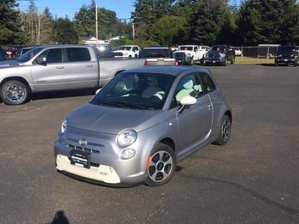 2018 Fiat 500e Cops Bay OR