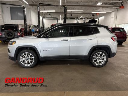 2025 Jeep Compass Green Bay WI