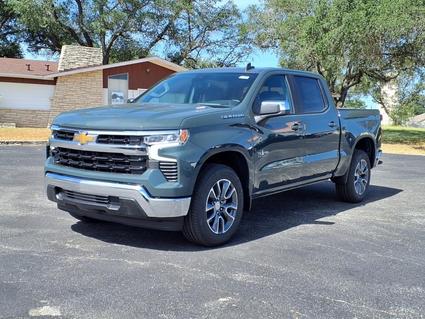 2025 Chevrolet Silverado La Vernia TX