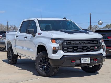 2026 Chevrolet Silverado Pleasanton TX