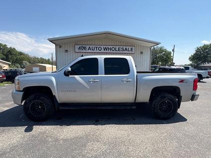 2011 Chevrolet Silverado Laurel  MT
