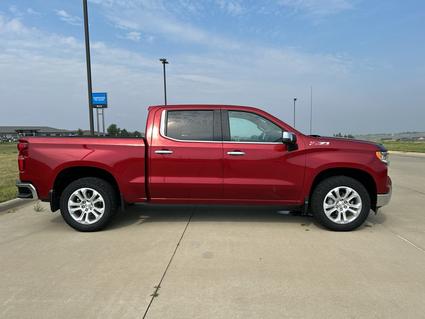 2022 Chevrolet Silverado Pierre SD