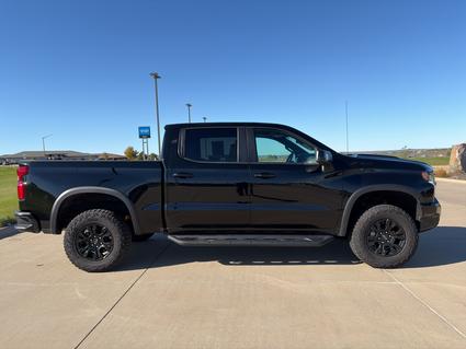 2024 Chevrolet Silverado Pierre SD