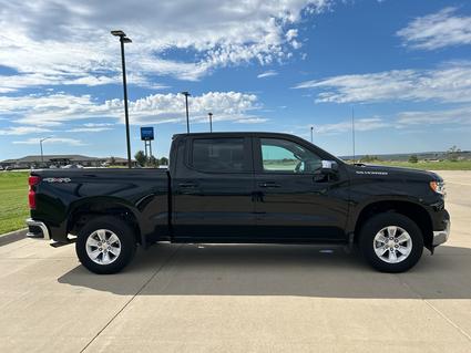 2025 Chevrolet Silverado Pierre SD