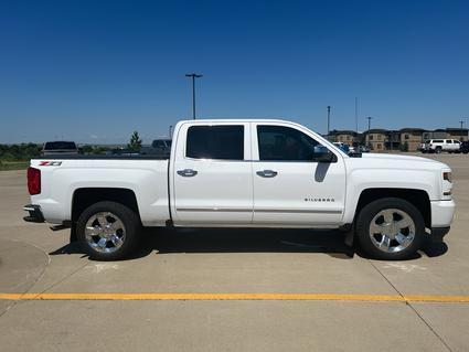 2018 Chevrolet Silverado Pierre SD