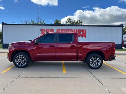 2021 Chevrolet Silverado Manchester IA