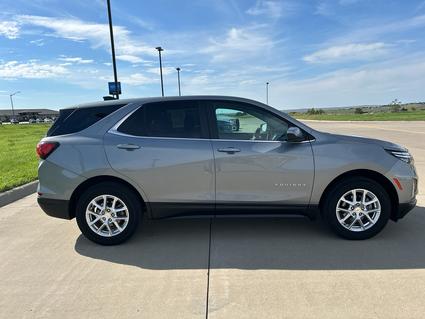 2024 Chevrolet Equinox Pierre SD