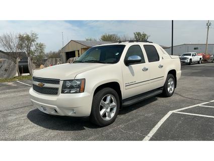 2013 Chevrolet Avalanche Grove OK