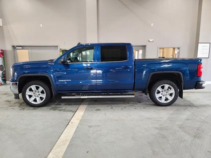 2017 GMC Sierra Manchester IA