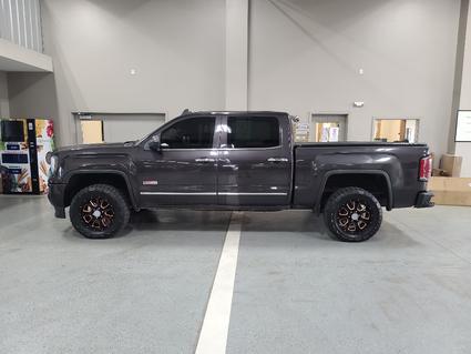 2016 GMC Sierra Manchester IA