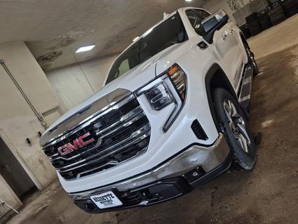 2023 GMC Sierra Carrington ND