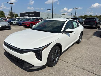 2025 Kia K4 Saltillo MS