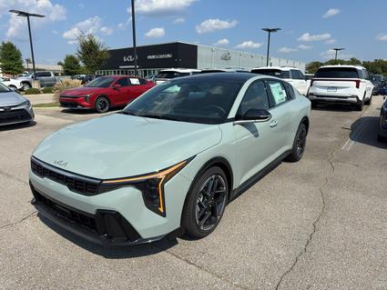 2025 Kia K4 Saltillo MS
