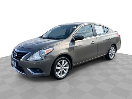 2015 Nissan Versa Elburn IL