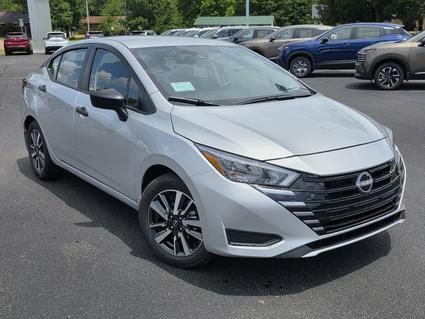 2025 Nissan Versa Paris TN