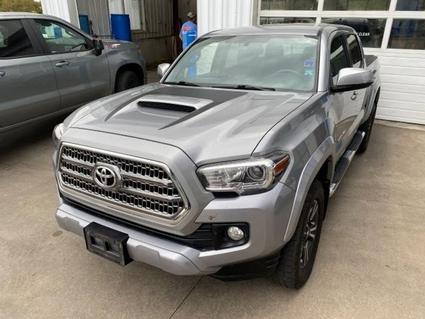 2017 Toyota Tacoma Hazel Green WI