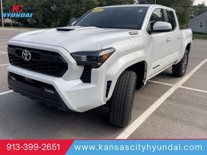2024 Toyota Tacoma Hybrid Merriam KS