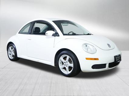 2010 Volkswagen New Beetle Minneapolis MN