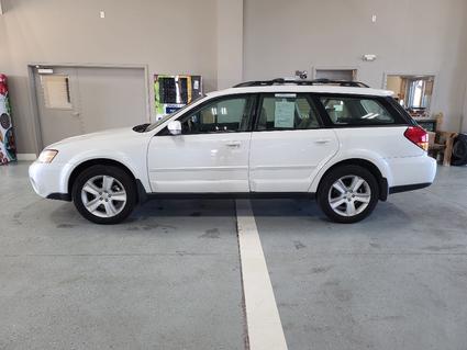 2006 Subaru Outback Manchester IA