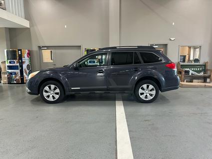 2011 Subaru Outback Manchester IA