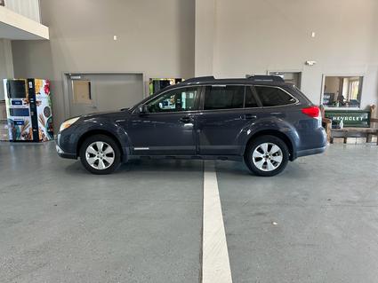2011 Subaru Outback Manchester IA