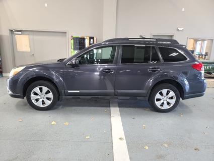 2011 Subaru Outback Manchester IA