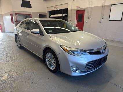 2013 Toyota Avalon Hybrid Brunswick OH