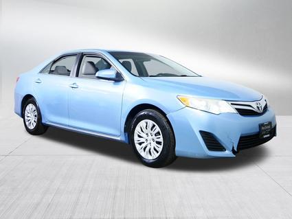 2013 Toyota Camry Minneapolis MN