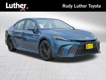 2025 Toyota Camry Hybrid Minneapolis MN