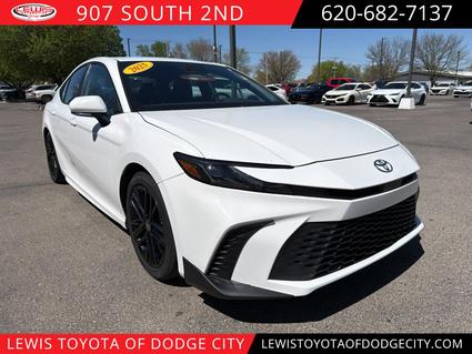 2025 Toyota Camry Hybrid Dodge City KS