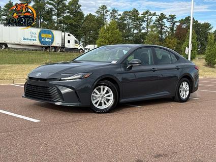 2025 Toyota Camry Hybrid Hernando MS
