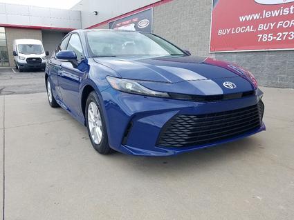 2025 Toyota Camry Hybrid Topeka KS