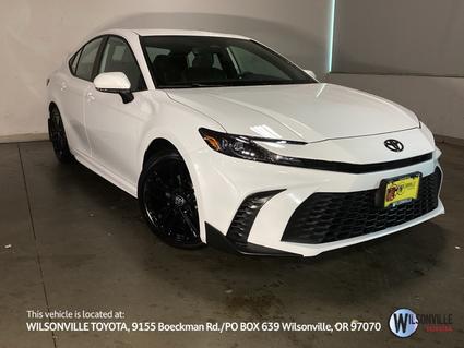 2025 Toyota Camry Hybrid Vero Beach FL