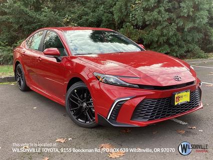 2026 Toyota Camry Hybrid Vero Beach FL