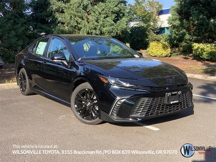 2025 Toyota Camry Hybrid Vero Beach FL