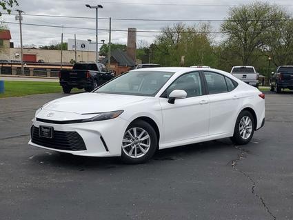 2025 Toyota Camry Hybrid Paw Paw MI
