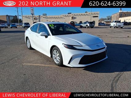 2025 Toyota Camry Hybrid Liberal KS