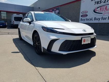 2025 Toyota Camry Hybrid Topeka KS
