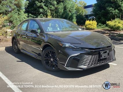2025 Toyota Camry Hybrid Vero Beach FL