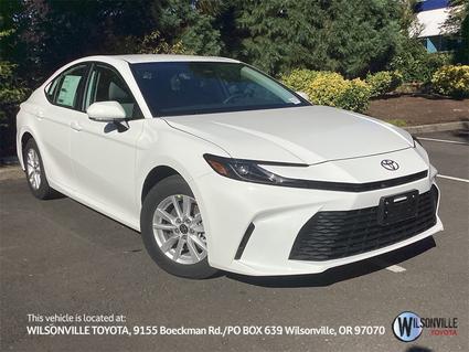 2025 Toyota Camry Hybrid Vero Beach FL
