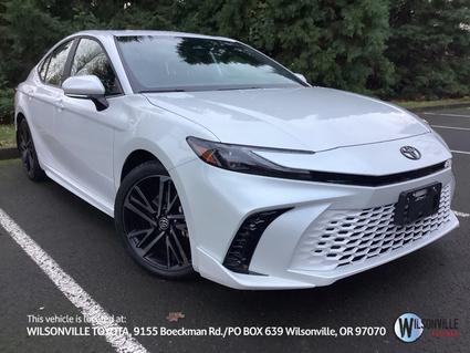 2025 Toyota Camry Hybrid Vero Beach FL