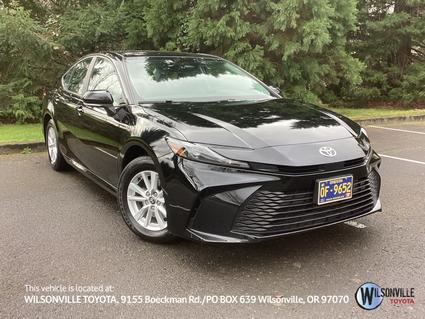 2025 Toyota Camry Hybrid Vero Beach FL