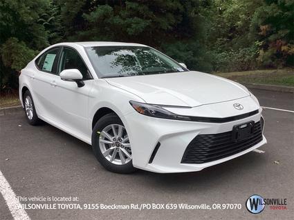 2025 Toyota Camry Hybrid Vero Beach FL