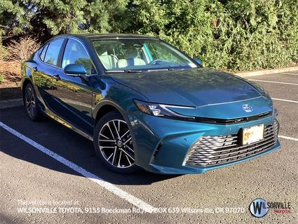 2026 Toyota Camry Hybrid Vero Beach FL