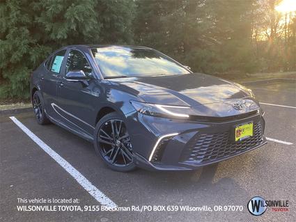 2025 Toyota Camry Hybrid Vero Beach FL