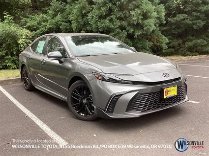 2025 Toyota Camry Hybrid Vero Beach FL