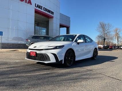 2026 Toyota Camry Hybrid Brainerd MN