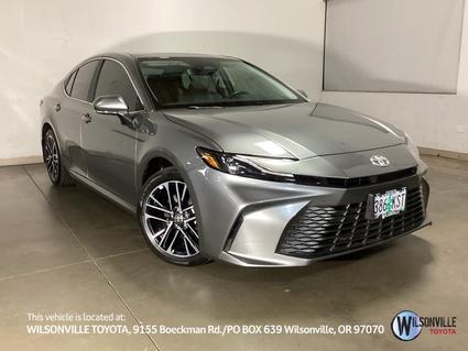 2025 Toyota Camry Hybrid Vero Beach FL